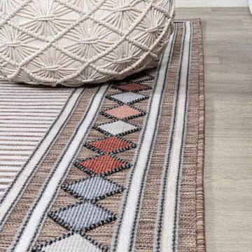 Sebastian High-low Modern Diamond Border Indoor/Outdoor Area Rug